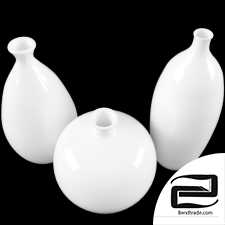 Ceramic white vases