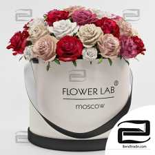 Bouquet of roses in a gift box